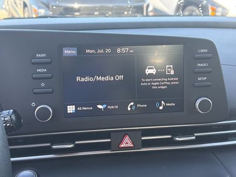 Certified 2026 Hyundai Elantra Hybrid FWD image 28