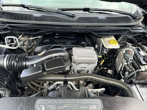 Used 2022 Jeep Wagoneer Series II AWD/4WD image 26