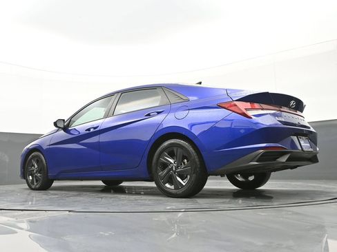 Used 2021 Hyundai Elantra SEL w/ Convenience Package image 42