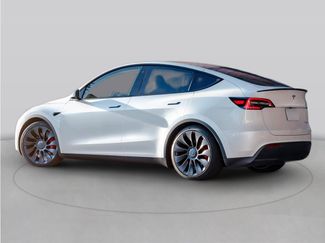 Used 2024 Tesla Model Y Long Range AWD/4WD video 1
