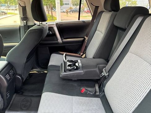 Used 2017 Toyota 4Runner SR5 AWD/4WD image 16