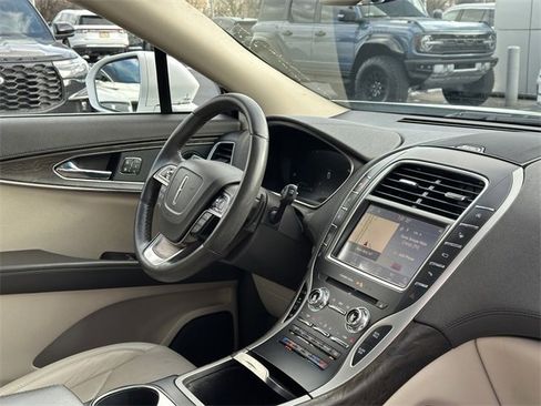 Certified 2020 Lincoln Nautilus Reserve w/ Equipment Group 201A image 34