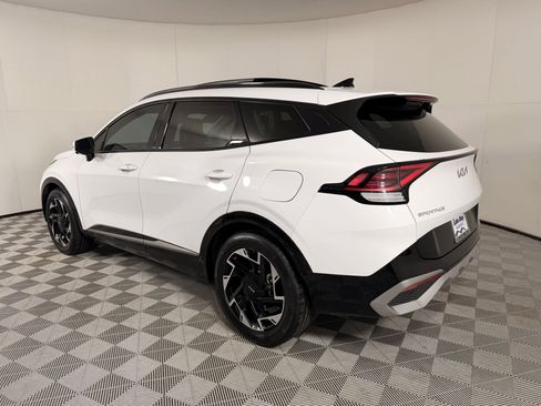 Used 2024 Kia Sportage SX image 3