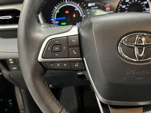 Used 2023 Toyota Highlander Bronze Edition AWD/4WD image 22