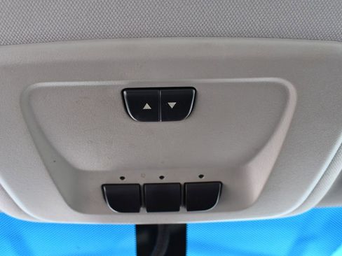 Used 2012 Chevrolet Impala LTZ FWD image 32