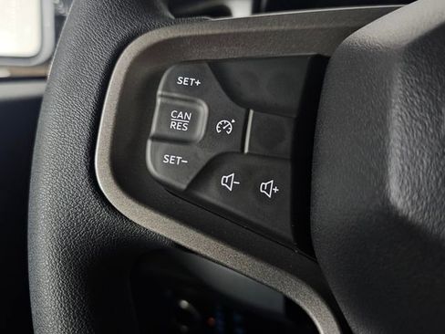 New 2025 Ford Bronco Base image 33