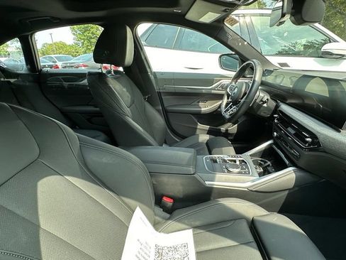 Used 2025 BMW 430i w/ M Sport Package RWD image 5