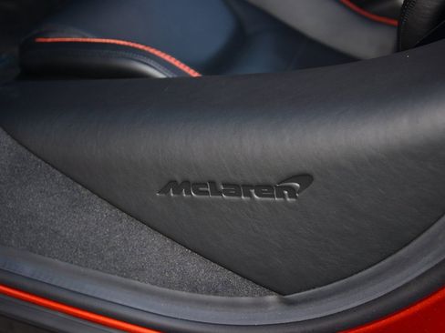 Used 2023 McLaren GT image 17