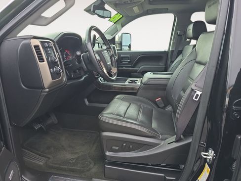Used 2016 GMC Sierra 2500 Denali w/ Duramax Plus Package image 10
