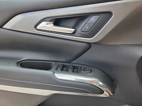 Used 2025 Chevrolet Traverse LT w/ Midnight/Sport Edition FWD image 22