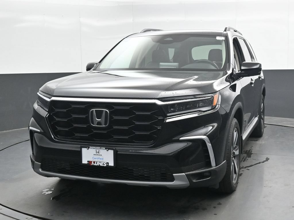 Used 2025 Honda Pilot Touring image 5