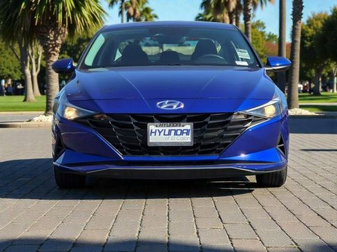 Certified 2023 Hyundai Elantra SEL image 3