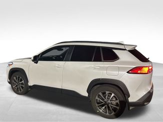 Used 2024 Toyota Corolla Cross XLE w/ Convenience Package video 2