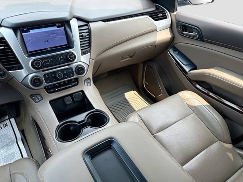 Used 2018 GMC Yukon SLT w/ Open Road Package AWD/4WD image 28