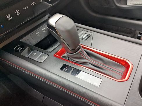 New 2026 Nissan Kicks SR w/ Cold Weather Package FWD image 18