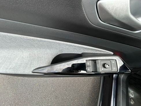 Certified 2023 Volkswagen ID.4 Pro RWD image 18