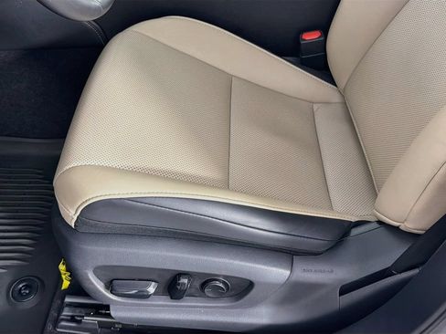 Used 2019 Lexus ES 350 w/ Accessory Package 2 FWD image 23