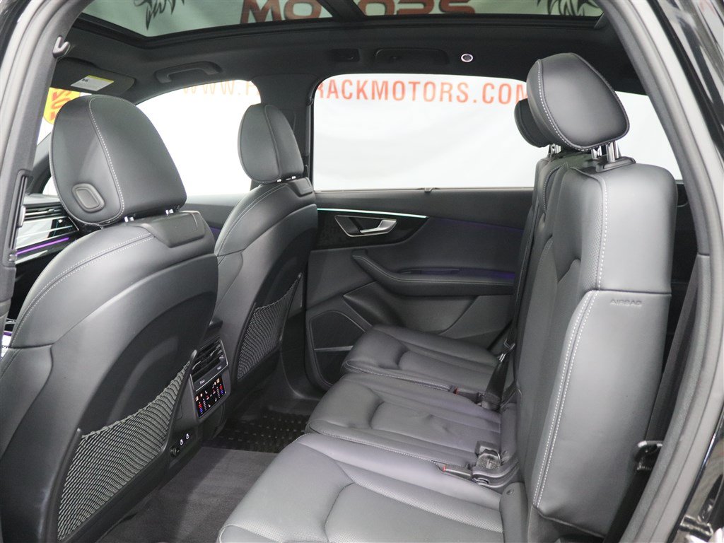 Used 2025 Audi Q7 3.0T Prestige AWD/4WD image 17