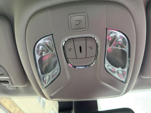 Used 2022 Jeep Compass Latitude w/ Convenience Group image 24