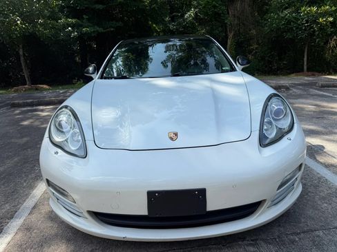 Used 2013 Porsche Panamera 4 AWD/4WD image 2