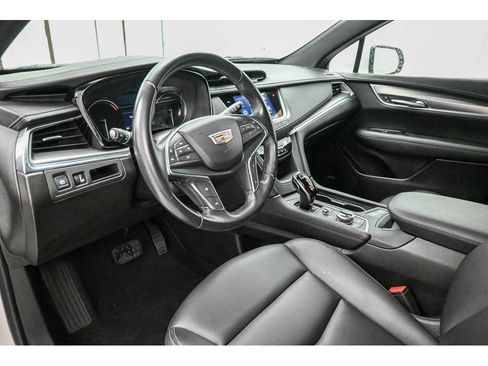 Certified 2023 Cadillac XT5 Luxury AWD/4WD image 11