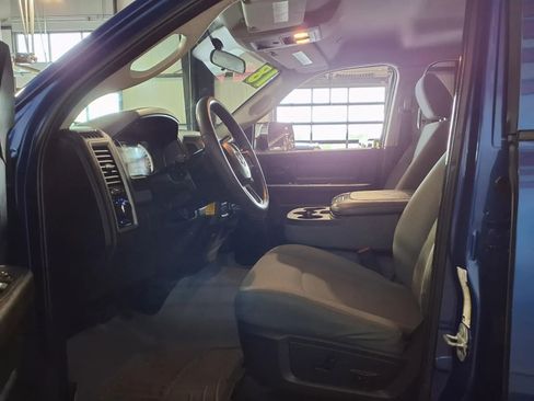 Used 2018 RAM 2500 Tradesman w/ Chrome Appearance Group AWD/4WD image 18