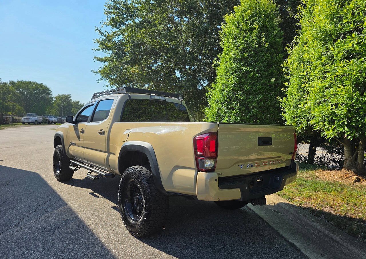 Used 2019 Toyota Tacoma TRD Off-Road w/ Technology Package AWD/4WD image 3