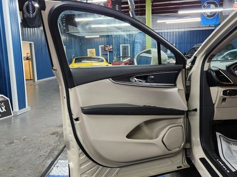 Used 2018 Lincoln MKX Reserve w/ Driver Assistance Package image 8