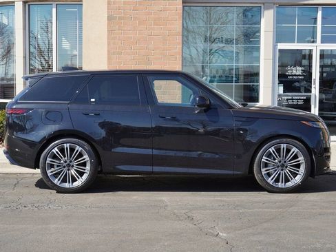 Used 2026 Land Rover Range Rover Sport Dynamic SE AWD/4WD image 7
