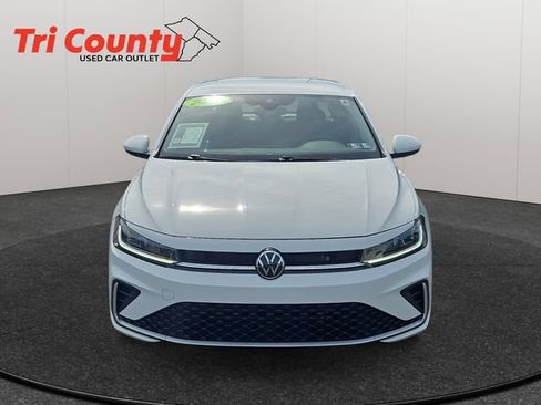 Used 2025 Volkswagen Jetta S FWD image 2