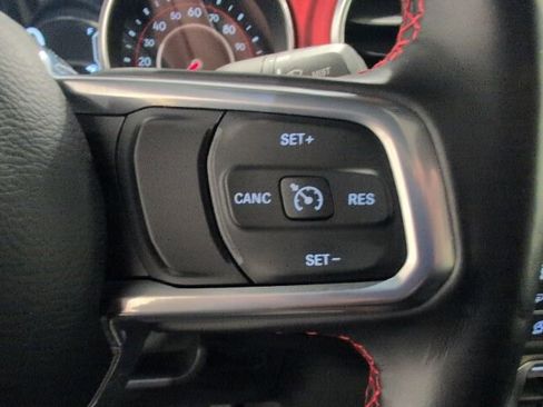 Used 2020 Jeep Gladiator Rubicon AWD/4WD image 13