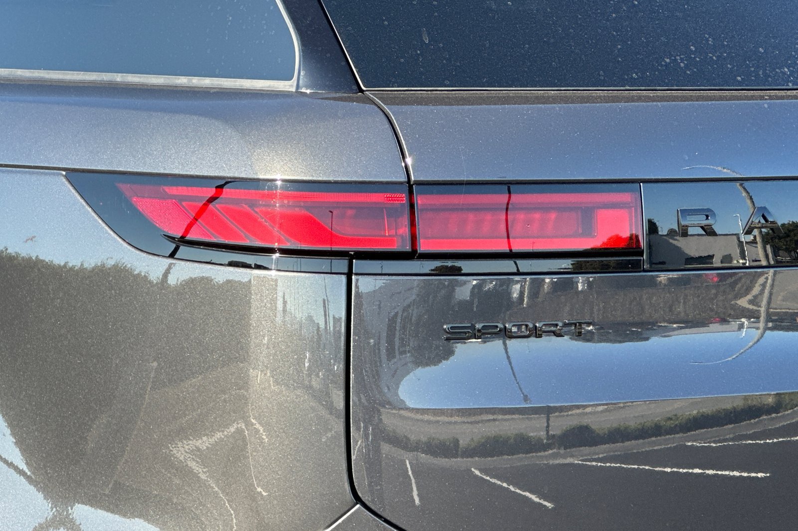 New 2027 Land Rover Range Rover Sport Dynamic SE AWD/4WD image 27