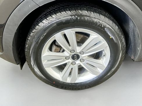 Used 2019 Kia Sportage LX AWD/4WD image 11
