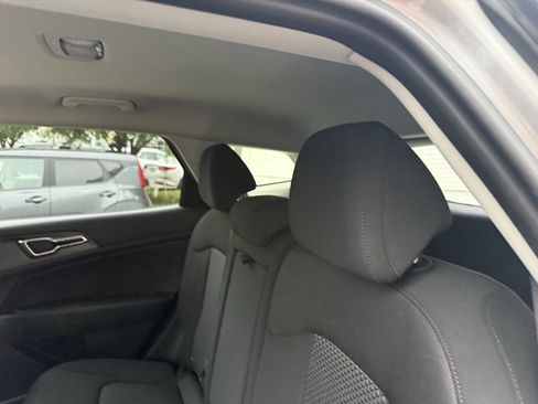 New 2025 Kia Sportage LX image 21