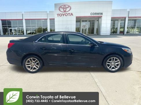 Used 2015 Chevrolet Malibu LT w/ Power Convenience Package FWD image 6