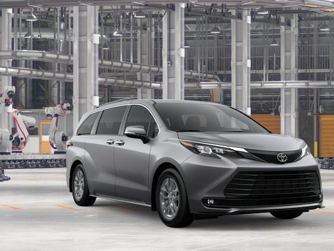 New 2026 Toyota Sienna XLE AWD/4WD image 15