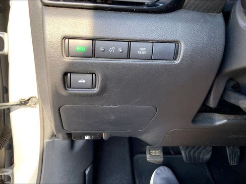 Used 2022 Nissan Sentra SV w/ Trunk Package FWD image 31