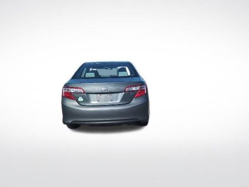 Used 2013 Toyota Camry LE image 6