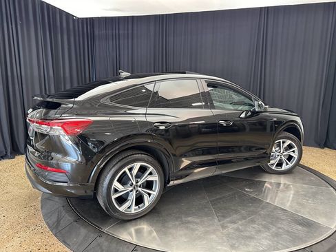 Used 2024 Audi Q4 e-tron Premium w/ Convenience Package image 9