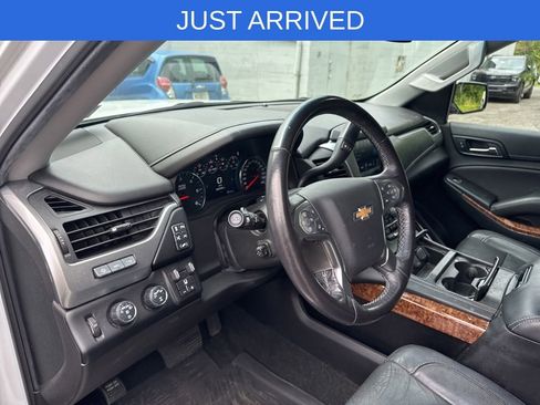 Used 2018 Chevrolet Suburban Premier AWD/4WD image 11