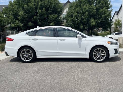 Used 2019 Ford Fusion SEL FWD image 7
