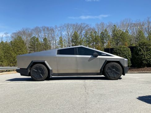 Used 2024 Tesla Cybertruck AWD Crew Cab image 5