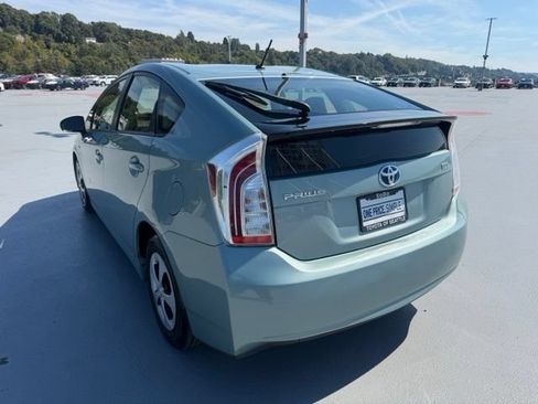 Used 2014 Toyota Prius Two FWD image 5