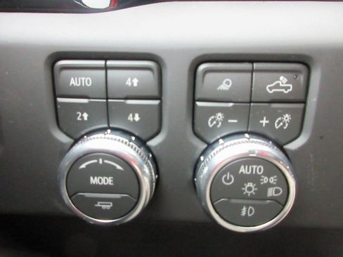 New 2026 GMC Sierra 1500 AT4 w/ AT4 Premium Package image 18