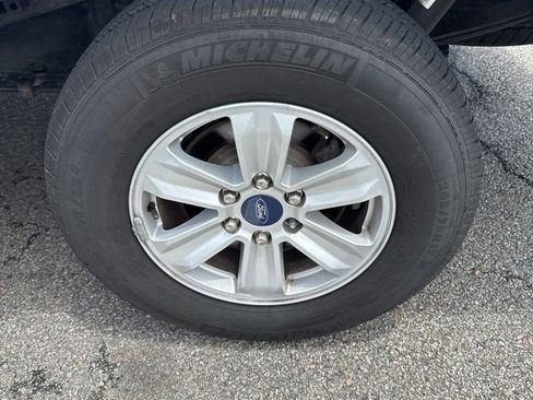 Used 2019 Ford F150 XLT w/ Equipment Group 302A Luxury AWD/4WD image 8