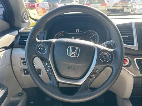 Used 2017 Honda Pilot LX image 16