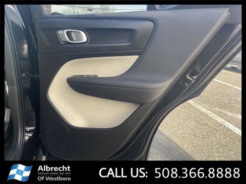 Used 2024 Volvo XC40 B5 Ultimate w/ Climate Package AWD/4WD image 19