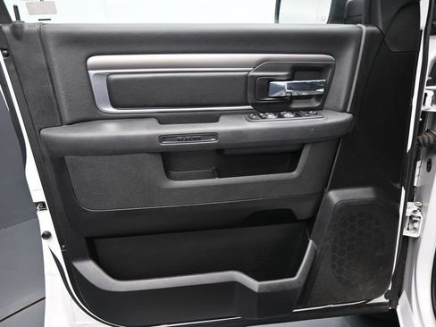 Used 2024 RAM 1500 Warlock RWD image 10