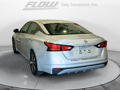 Used 2022 Nissan Altima 2.5 SV FWD image 6
