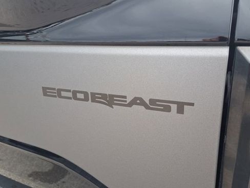 Used 2017 Ford F150 XLT w/ Equipment Group 302A Luxury image 8